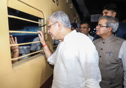 Indian Railways sets up multi-level war rooms to manage passenger rush: Ashwini Vaishnaw | Indian Railways sets up multi-level war rooms to manage passenger rush: Ashwini Vaishnaw Indian Railways sets up multi-level war rooms to manage passenger rush: Ashwini Vaishnaw | Indian Railways sets up multi-level war rooms to manage passenger rush: Ashwini Vaishnaw