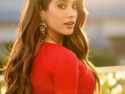 Janhvi Kapoor reads a poem written by her for mother Sridevi | Janhvi Kapoor reads a poem written by her for mother Sridevi Janhvi Kapoor reads a poem written by her for mother Sridevi | Janhvi Kapoor reads a poem written by her for mother Sridevi