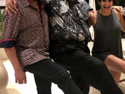 Kajol, R Madhavan, Karan Johar & others grieve over the loss of Satish Shah | Kajol, R Madhavan, Karan Johar & others grieve over the loss of Satish Shah Kajol, R Madhavan, Karan Johar & others grieve over the loss of Satish Shah | Kajol, R Madhavan, Karan Johar & others grieve over the loss of Satish Shah