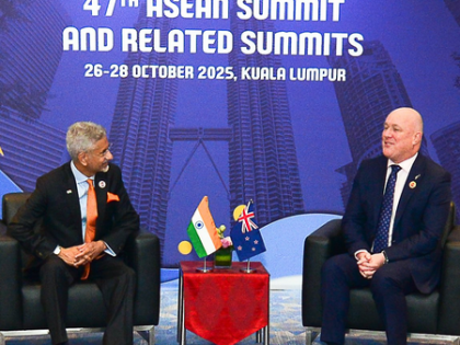 EAM Jaishankar, New Zealand PM Luxon discuss bilateral ties, Indo-Pacific security in Malaysia | EAM Jaishankar, New Zealand PM Luxon discuss bilateral ties, Indo-Pacific security in Malaysia EAM Jaishankar, New Zealand PM Luxon discuss bilateral ties, Indo-Pacific security in Malaysia | EAM Jaishankar, New Zealand PM Luxon discuss bilateral ties, Indo-Pacific security in Malaysia