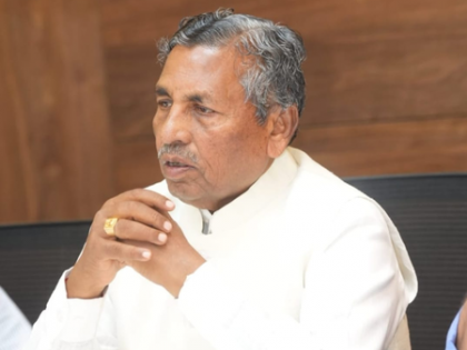 Congress infighting: Parameshwara backs Minister Muniyappa for K'taka CM post | Congress infighting: Parameshwara backs Minister Muniyappa for K'taka CM post Congress infighting: Parameshwara backs Minister Muniyappa for K'taka CM post | Congress infighting: Parameshwara backs Minister Muniyappa for K'taka CM post