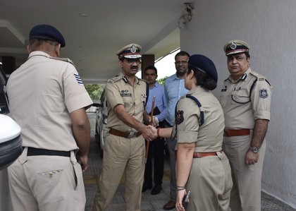 Gujarat Police resolve 850 complaints through GP-SMASH initiative | Gujarat Police resolve 850 complaints through GP-SMASH initiative Gujarat Police resolve 850 complaints through GP-SMASH initiative | Gujarat Police resolve 850 complaints through GP-SMASH initiative