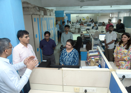 Gujarat Minister conducts surprise visit to Health Department | Gujarat Minister conducts surprise visit to Health Department Gujarat Minister conducts surprise visit to Health Department | Gujarat Minister conducts surprise visit to Health Department