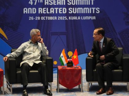 EAM Jaishankar and Vietnamese counterpart discuss strategic partnership, economic ties | EAM Jaishankar and Vietnamese counterpart discuss strategic partnership, economic ties