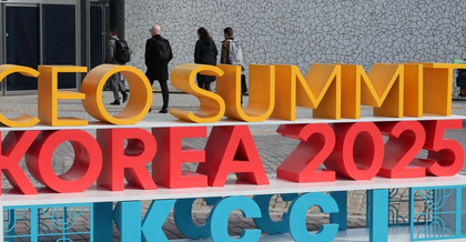 APEC biz leaders gather in S. Korea for discussions on AI, energy transition | APEC biz leaders gather in S. Korea for discussions on AI, energy transition APEC biz leaders gather in S. Korea for discussions on AI, energy transition | APEC biz leaders gather in S. Korea for discussions on AI, energy transition