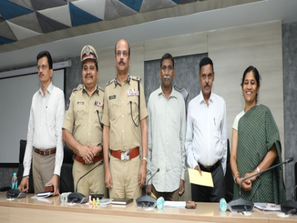 Two Maoist leaders surrender before Telangana DGP | Two Maoist leaders surrender before Telangana DGP