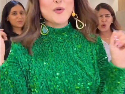 Hina Khan channels her inner Poo, recreates Kareena Kapoor's iconic scene from K3G | Hina Khan channels her inner Poo, recreates Kareena Kapoor's iconic scene from K3G Hina Khan channels her inner Poo, recreates Kareena Kapoor's iconic scene from K3G | Hina Khan channels her inner Poo, recreates Kareena Kapoor's iconic scene from K3G