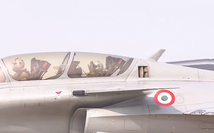 President Murmu takes sortie in Rafale; her second time in a fighter jet | President Murmu takes sortie in Rafale; her second time in a fighter jet President Murmu takes sortie in Rafale; her second time in a fighter jet | President Murmu takes sortie in Rafale; her second time in a fighter jet