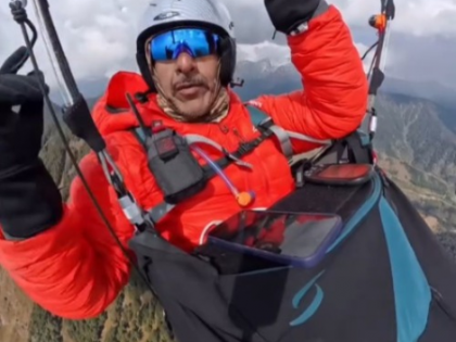 Vishal Dadlani ‘can’t believe’ he paraglided in high snow mountains, calls it a life-changing experience | Vishal Dadlani ‘can’t believe’ he paraglided in high snow mountains, calls it a life-changing experience Vishal Dadlani ‘can’t believe’ he paraglided in high snow mountains, calls it a life-changing experience | Vishal Dadlani ‘can’t believe’ he paraglided in high snow mountains, calls it a life-changing experience