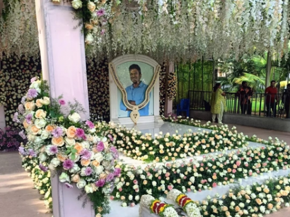 On superstar Puneeth Rajkumar’s 4th death anniversary, thousands pay tribute in K'taka; fans hold blood donation drives | On superstar Puneeth Rajkumar’s 4th death anniversary, thousands pay tribute in K'taka; fans hold blood donation drives On superstar Puneeth Rajkumar’s 4th death anniversary, thousands pay tribute in K'taka; fans hold blood donation drives | On superstar Puneeth Rajkumar’s 4th death anniversary, thousands pay tribute in K'taka; fans hold blood donation drives