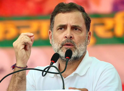 Maha woman doctor suicide: Rahul Gandhi speaks to family, promises justice | Maha woman doctor suicide: Rahul Gandhi speaks to family, promises justice Maha woman doctor suicide: Rahul Gandhi speaks to family, promises justice | Maha woman doctor suicide: Rahul Gandhi speaks to family, promises justice