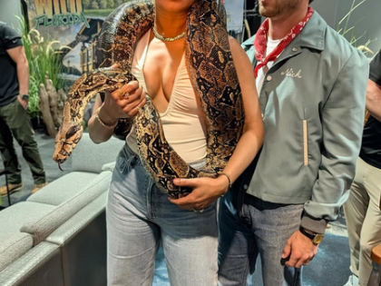 Priyanka Chopra poses with a snake around her neck; Nick Jonas says 'loving the new jewellery' | Priyanka Chopra poses with a snake around her neck; Nick Jonas says 'loving the new jewellery' Priyanka Chopra poses with a snake around her neck; Nick Jonas says 'loving the new jewellery' | Priyanka Chopra poses with a snake around her neck; Nick Jonas says 'loving the new jewellery'