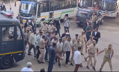 Fan murder case: Karnataka court frames charges against actor Darshan, 16 others; accused plead innocence | Fan murder case: Karnataka court frames charges against actor Darshan, 16 others; accused plead innocence