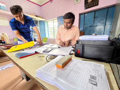 SIR: Progeny mapping identifies Bengal voter who became father of two sons at age of five! | SIR: Progeny mapping identifies Bengal voter who became father of two sons at age of five! SIR: Progeny mapping identifies Bengal voter who became father of two sons at age of five! | SIR: Progeny mapping identifies Bengal voter who became father of two sons at age of five!