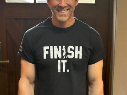 Ryan Reynolds calls Hugh Jackman & Kate Hudson's Song Sung Blue 'as close to perfect as it gets' | Ryan Reynolds calls Hugh Jackman & Kate Hudson's Song Sung Blue 'as close to perfect as it gets' Ryan Reynolds calls Hugh Jackman & Kate Hudson's Song Sung Blue 'as close to perfect as it gets' | Ryan Reynolds calls Hugh Jackman & Kate Hudson's Song Sung Blue 'as close to perfect as it gets'