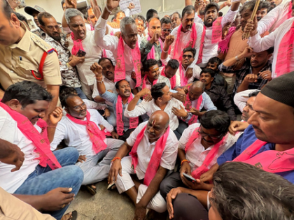 BRS stages protest at Telangana BJP MP’s house over cotton procurement | BRS stages protest at Telangana BJP MP’s house over cotton procurement
