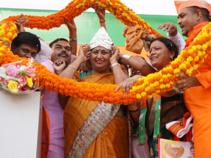 'No more jungle raj': Delhi CM Rekha Gupta seeks votes for NDA in Bihar | 'No more jungle raj': Delhi CM Rekha Gupta seeks votes for NDA in Bihar 'No more jungle raj': Delhi CM Rekha Gupta seeks votes for NDA in Bihar | 'No more jungle raj': Delhi CM Rekha Gupta seeks votes for NDA in Bihar