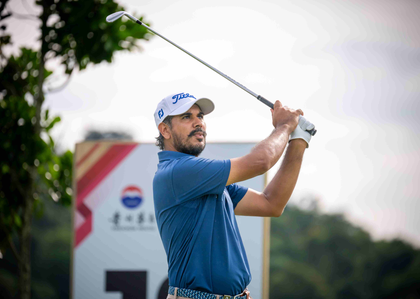 Bhullar inside top 10 on opening day of Singapore Open | Bhullar inside top 10 on opening day of Singapore Open