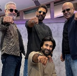 Meezaan Jafri dances to '3 Shaukk' with OG Boogie Woogie gang – Jaaved, Naved & Ravi | Meezaan Jafri dances to '3 Shaukk' with OG Boogie Woogie gang – Jaaved, Naved & Ravi Meezaan Jafri dances to '3 Shaukk' with OG Boogie Woogie gang – Jaaved, Naved & Ravi | Meezaan Jafri dances to '3 Shaukk' with OG Boogie Woogie gang – Jaaved, Naved & Ravi