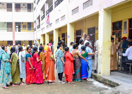 Bihar polls: 1,302 candidates in the fray for 122 seats in second phase | Bihar polls: 1,302 candidates in the fray for 122 seats in second phase Bihar polls: 1,302 candidates in the fray for 122 seats in second phase | Bihar polls: 1,302 candidates in the fray for 122 seats in second phase