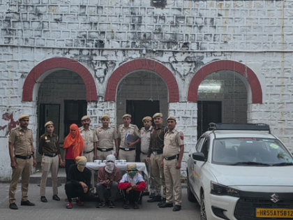 Delhi Police solve robbery case within 48 hours, arrest four | Delhi Police solve robbery case within 48 hours, arrest four Delhi Police solve robbery case within 48 hours, arrest four | Delhi Police solve robbery case within 48 hours, arrest four