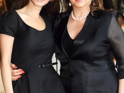 Zayed Khan, Sussanne Khan's mother Zarine Katrak passes away | Zayed Khan, Sussanne Khan's mother Zarine Katrak passes away Zayed Khan, Sussanne Khan's mother Zarine Katrak passes away | Zayed Khan, Sussanne Khan's mother Zarine Katrak passes away