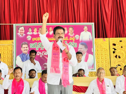 ECI flying squads conduct searches at houses of BRS leaders in Hyderabad | ECI flying squads conduct searches at houses of BRS leaders in Hyderabad ECI flying squads conduct searches at houses of BRS leaders in Hyderabad | ECI flying squads conduct searches at houses of BRS leaders in Hyderabad