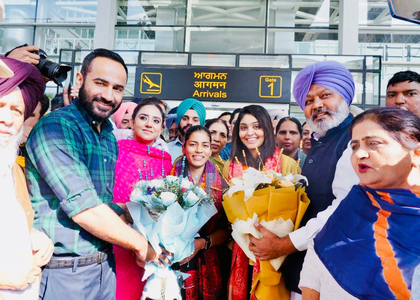 Two World Cup cricketers get warm welcome on reaching Punjab | Two World Cup cricketers get warm welcome on reaching Punjab Two World Cup cricketers get warm welcome on reaching Punjab | Two World Cup cricketers get warm welcome on reaching Punjab