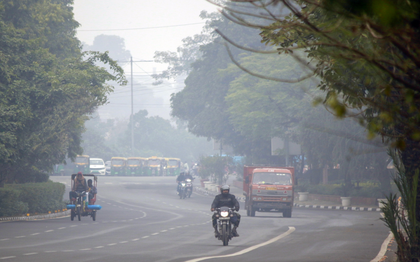 Winter chill in Delhi-NCR marred by poor air quality as AQI nears 400 | Winter chill in Delhi-NCR marred by poor air quality as AQI nears 400