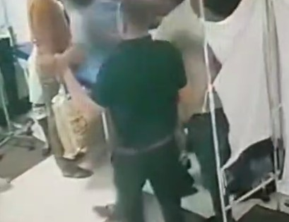 Doctors assaulted by patient's relatives at Mumbai's Cooper Hospital, case registered | Doctors assaulted by patient's relatives at Mumbai's Cooper Hospital, case registered Doctors assaulted by patient's relatives at Mumbai's Cooper Hospital, case registered | Doctors assaulted by patient's relatives at Mumbai's Cooper Hospital, case registered