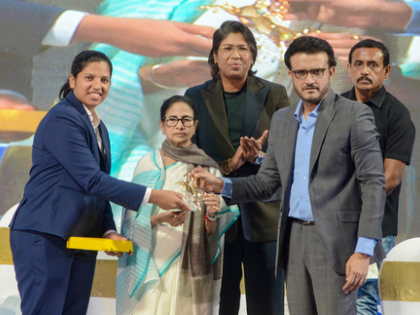 Jhulan congratulates Richa Ghosh for 'Banga Bhushan' honour | Jhulan congratulates Richa Ghosh for 'Banga Bhushan' honour