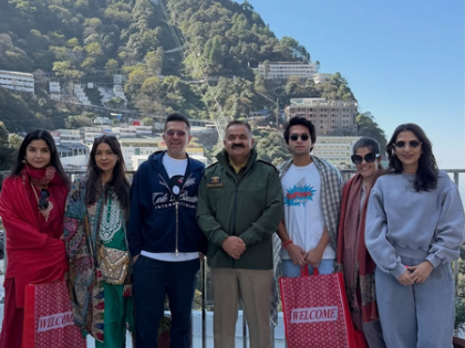 Maheep Kapoor calls her first trip to Vaishno Devi with Bhavana Pandey ‘magical’ | Maheep Kapoor calls her first trip to Vaishno Devi with Bhavana Pandey ‘magical’ Maheep Kapoor calls her first trip to Vaishno Devi with Bhavana Pandey ‘magical’ | Maheep Kapoor calls her first trip to Vaishno Devi with Bhavana Pandey ‘magical’