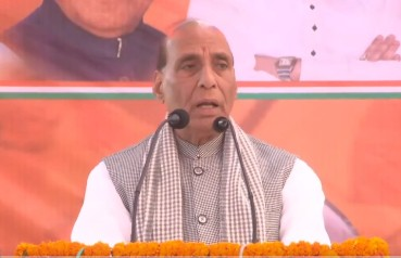 Many out on bail but remain unabashed in seeking votes: Rajnath Singh’s swipe at Mahagathbandhan | Many out on bail but remain unabashed in seeking votes: Rajnath Singh’s swipe at Mahagathbandhan Many out on bail but remain unabashed in seeking votes: Rajnath Singh’s swipe at Mahagathbandhan | Many out on bail but remain unabashed in seeking votes: Rajnath Singh’s swipe at Mahagathbandhan