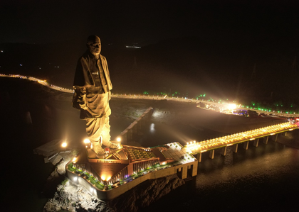 Statue of Unity illuminated in grand celebration of Sardar Patel’s birth anniversary | Statue of Unity illuminated in grand celebration of Sardar Patel’s birth anniversary