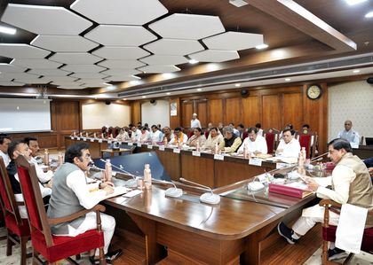 MP govt to pay Rs 300 crore price difference to soya farmers on Nov 13 | MP govt to pay Rs 300 crore price difference to soya farmers on Nov 13