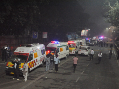 Red Fort Blast: Rahul, Priyanka, Mamata Banerjee express shock, extend condolences to bereaved families | Red Fort Blast: Rahul, Priyanka, Mamata Banerjee express shock, extend condolences to bereaved families Red Fort Blast: Rahul, Priyanka, Mamata Banerjee express shock, extend condolences to bereaved families | Red Fort Blast: Rahul, Priyanka, Mamata Banerjee express shock, extend condolences to bereaved families