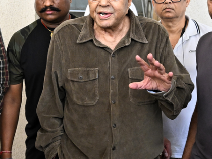 Sunny Deol’s team says Dharmendra is stable, urges not to spread rumours about his demise | Sunny Deol’s team says Dharmendra is stable, urges not to spread rumours about his demise