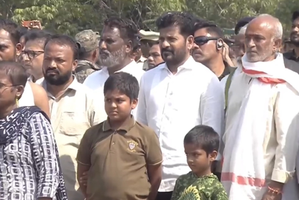 Telangana CM, ministers bid adieu to poet Andesri | Telangana CM, ministers bid adieu to poet Andesri