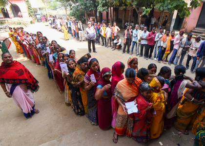 Bihar polls: 60.40 pc turnout till 3 p.m. in second phase | Bihar polls: 60.40 pc turnout till 3 p.m. in second phase