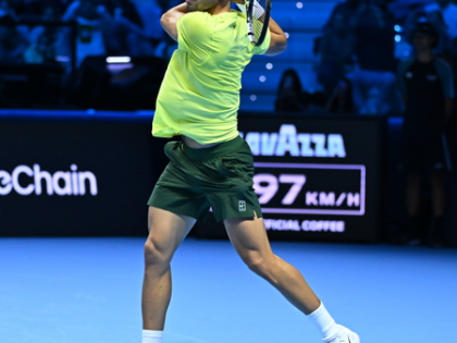 Alcaraz battles past Fritz to stay on course for year-end No. 1 at ATP Finals | Alcaraz battles past Fritz to stay on course for year-end No. 1 at ATP Finals