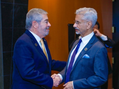 EAM Jaishankar meets global leaders at G7 FM's meet in Canada | EAM Jaishankar meets global leaders at G7 FM's meet in Canada
