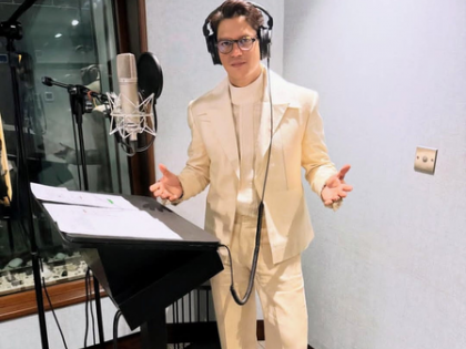 Vijay Varma exudes class and style while dubbing for ‘Gustaakh Ishq’ | Vijay Varma exudes class and style while dubbing for ‘Gustaakh Ishq’