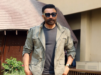 Sunny Deol lashes out at media: 'Sharam nahi aati' | Sunny Deol lashes out at media: 'Sharam nahi aati'