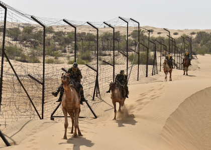 Public movement banned within 3-km radius of India-Pak border in Rajasthan's Sriganganagar | Public movement banned within 3-km radius of India-Pak border in Rajasthan's Sriganganagar