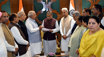 Haryana Congress leaders call on Governor, demand relief for crop loss | Haryana Congress leaders call on Governor, demand relief for crop loss