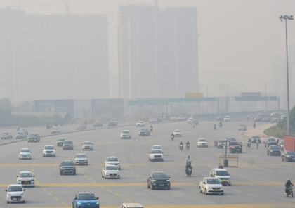 SC judge flags rising pollution in Delhi, urges advocates to avoid physical appearances | SC judge flags rising pollution in Delhi, urges advocates to avoid physical appearances