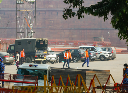 Delhi blast attacker Dr Umar assembled bomb in Red Fort parking: Sources | Delhi blast attacker Dr Umar assembled bomb in Red Fort parking: Sources Delhi blast attacker Dr Umar assembled bomb in Red Fort parking: Sources | Delhi blast attacker Dr Umar assembled bomb in Red Fort parking: Sources