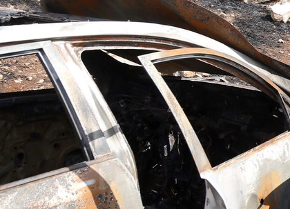 Abandoned car triggers stir in Hyderabad's Kacheguda | Abandoned car triggers stir in Hyderabad's Kacheguda