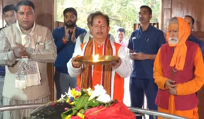 Bihar election results: Deputy CM, BJP candidate Vijay Sinha offers prayers ahead of vote counting | Bihar election results: Deputy CM, BJP candidate Vijay Sinha offers prayers ahead of vote counting Bihar election results: Deputy CM, BJP candidate Vijay Sinha offers prayers ahead of vote counting | Bihar election results: Deputy CM, BJP candidate Vijay Sinha offers prayers ahead of vote counting