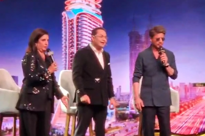 Shah Rukh Khan, Farah Khan break into ‘Chaiya Chaiya’ dance, make fans nostalgic | Shah Rukh Khan, Farah Khan break into ‘Chaiya Chaiya’ dance, make fans nostalgic Shah Rukh Khan, Farah Khan break into ‘Chaiya Chaiya’ dance, make fans nostalgic | Shah Rukh Khan, Farah Khan break into ‘Chaiya Chaiya’ dance, make fans nostalgic